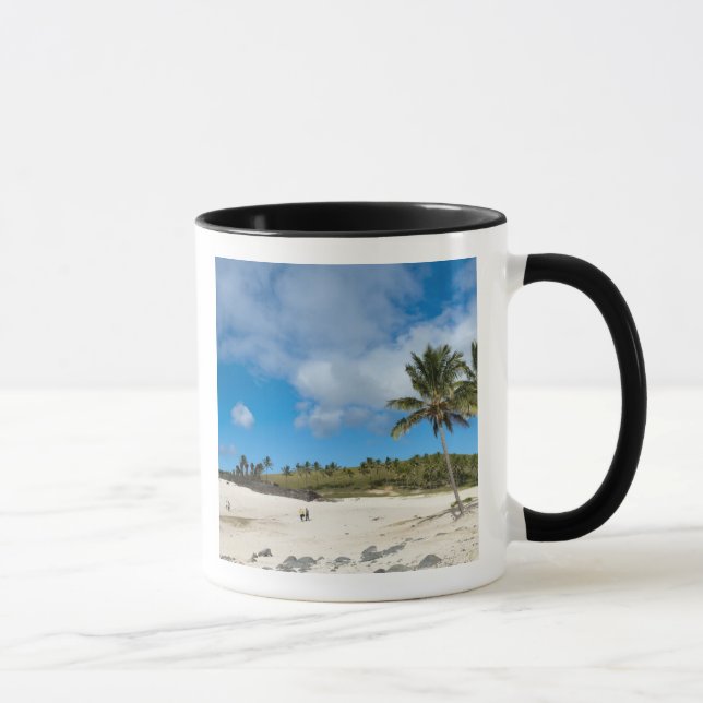 Taza Anakena, Rapa Nui, Isla de Pascua, Chile (Derecha)