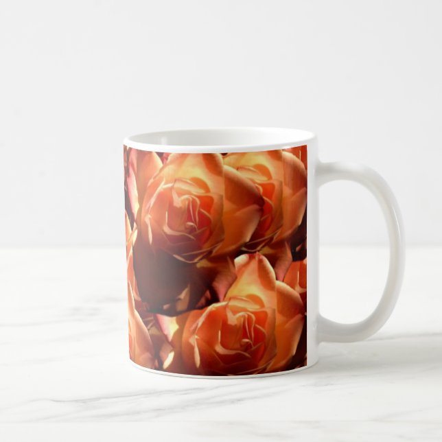 taza anaranjada de los rosas (Derecha)
