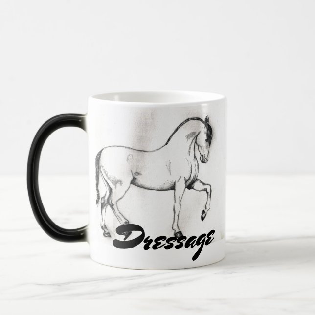 Taza andaluz del Dressage de Piaffe del caballo (Izquierda)
