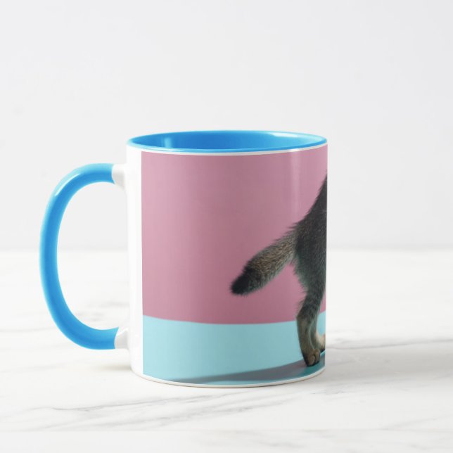 Taza Animales de bebé más afectados | Gatito mirando al (Izquierda)