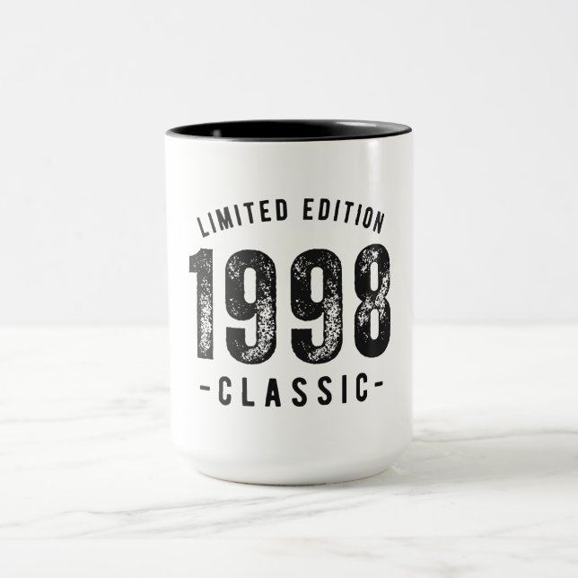 Taza Año de nacimiento clásico de 1998 (Centro)