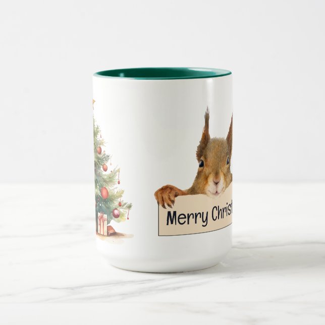 Taza Árbol de navidad de la ardilla navideña de Feliz (Centro)