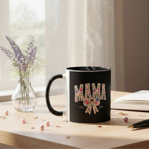 Taza Arte de Maternidad Floral Perla Mama Varsity