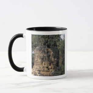 Taza Asia, Camboya, Siem Reap. Enormes esculturas de pi