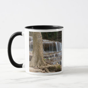 Taza Asia, cascada en la frontera entre Tailandia