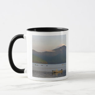 Taza Asia, Japón, Hakone. Vistas tempranas de Mt.