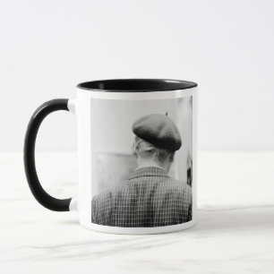 Taza Asia, Japón, Tokio. Hombre con Beret, metro de To