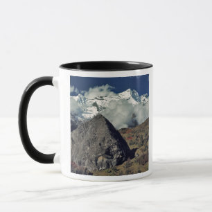Taza Asia, Nepal, Sagarmatha NP. Una oración budista