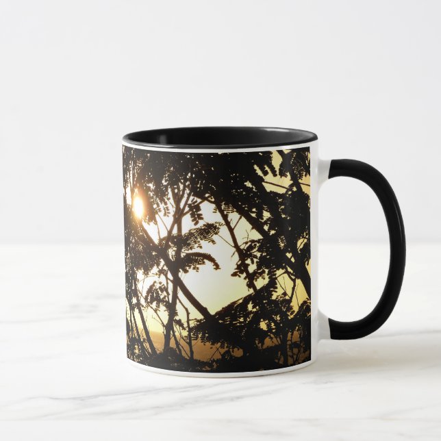Taza Atardecer a través de árboles en fotografía tropic (Derecha)