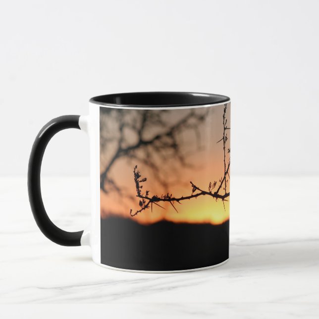 Taza Atardecer africano con espinosa silueta de árbol d (Izquierda)