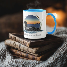 Taza Atardecer Sereno del Somorgujo Común en Lago de Vi