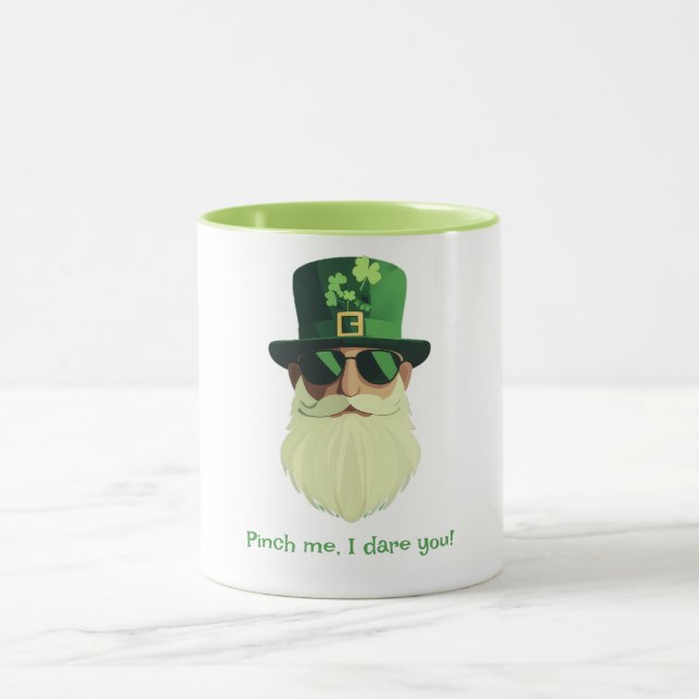 Taza Atractivo y afortunado St. Patrick's Shirt (Centro)