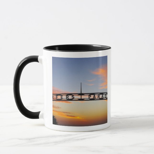 Taza Australia, Queensland, Costa de Oro, Amanecer, (Izquierda)