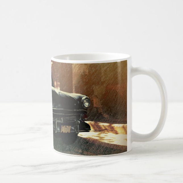 Taza Auto estadounidense en la calle en La Habana vieja (Derecha)