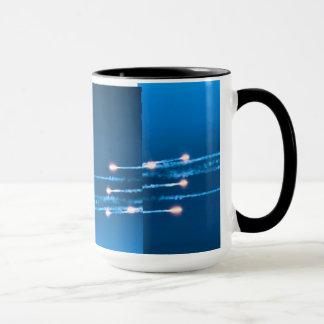 TAZA AVIÓN DE COMBATE DE LAS LLAMARADAS