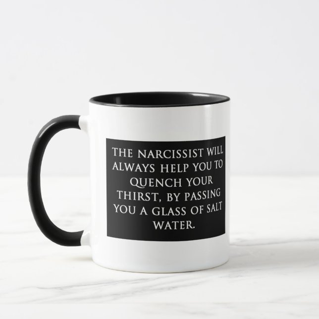 Taza ¿Ayuda de un narcissist? ¡Ningunas gracias! (Izquierda)