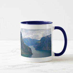 Taza azul del sueño del fiordo