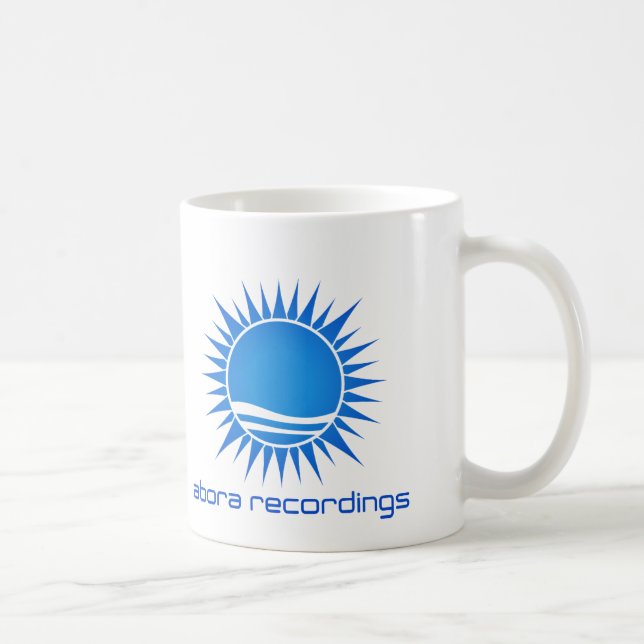 Taza Azul-en-Blanca de las grabaciones de Abora (Derecha)