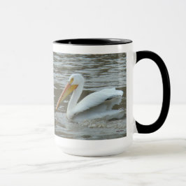 Taza B14 Pelícano blanco en río lodo