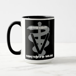 Taza Badass Certificada Veterinaria - Vale La Pena Usar