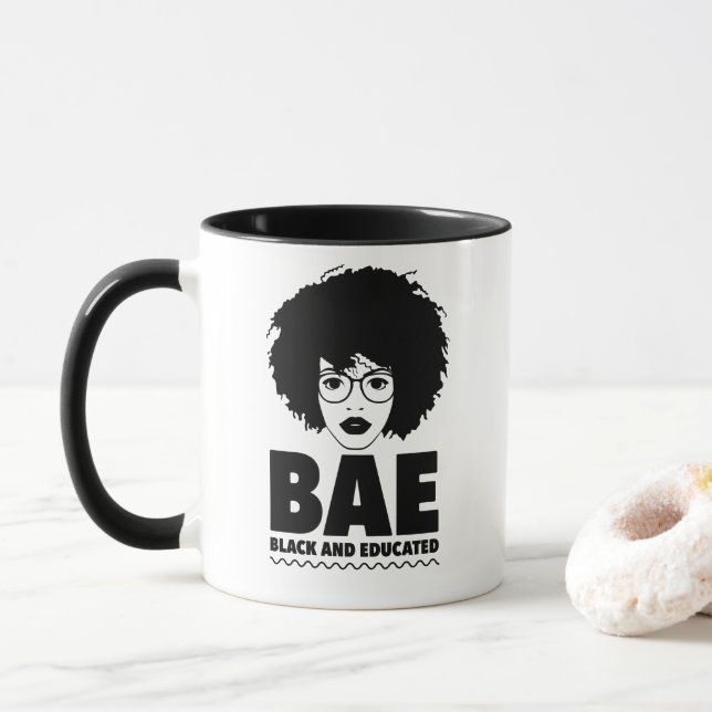 Taza BAE: Mujer negra africana educada (Con donut)