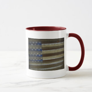 TAZA BANDERA AMERICANA PINTADA EN LA LATA OXIDADA