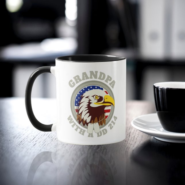Taza Bandera de Eagle Emblem USA | Abuelo DD 214 Negro (Subido por el creador)