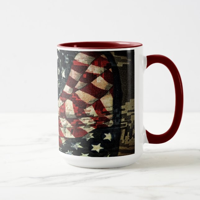 Taza Bandera estadounidense-camuflaje por Shirley Taylo (Derecha)