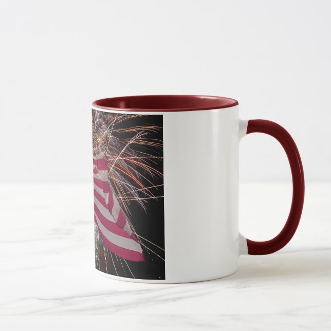 Taza Bandera estadounidense y fuegos artificiales (Derecha)