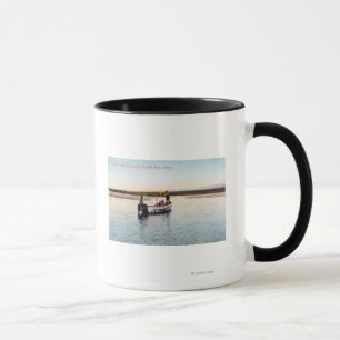 Taza Barco pesquero esquimal en el río