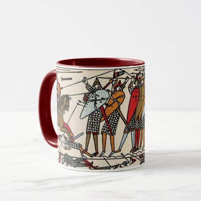 TAZA BAYEUX, BATALLA DE LA TAPESTRÍA DE LOS ATAQUES DE  (Anverso izquierdo)