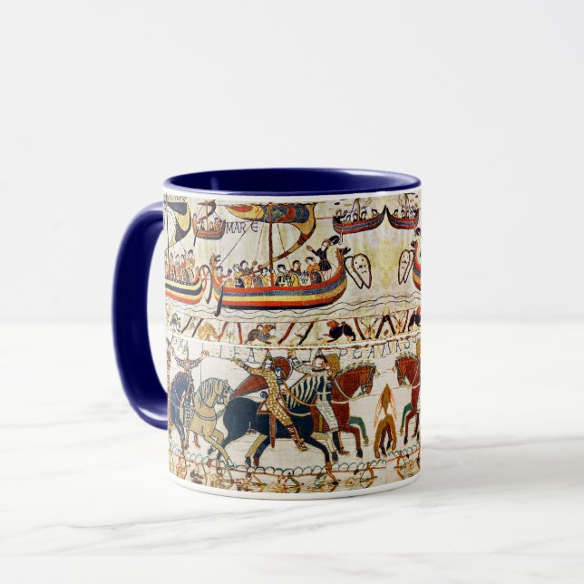 TAZA BAYEUX TAPESTRY NORMAN KNIGHTS, VIVIENDO BARCOS, A (Anverso izquierdo)