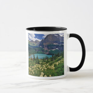 Taza Beargrass sobre el lago Grinnell en Many
