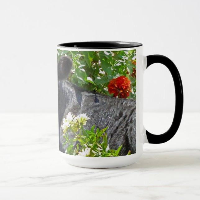 Taza Becerro del bebé en las flores (Derecha)