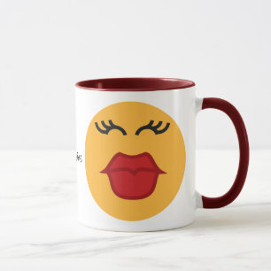 Taza Besando los nombres personalizados de los emoticon
