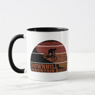 Taza Bicicleta de montaña cuesta abajo