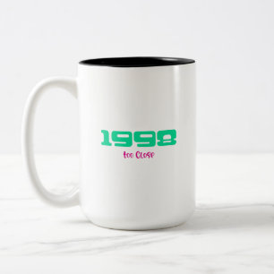 Taza Bicolor 1998 canción principal, Demasiado cerca