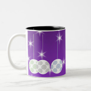 Taza Bicolor 3 chucherías del navidad blanco en fondo púrpura