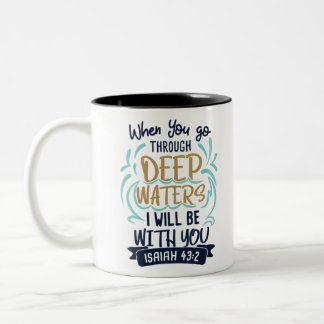 Taza Bicolor 43:2 de Isaías EN QUE USTED PASA A TRAVÉS de las