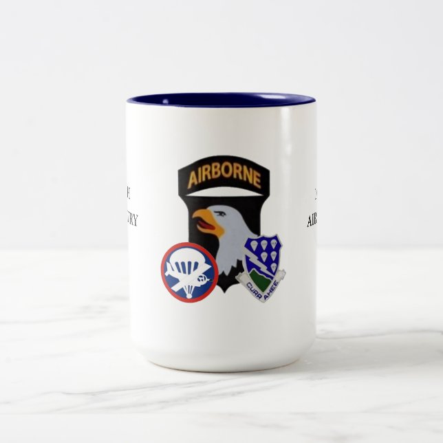 Taza Bicolor 506TH La INFANTERÍA ASALTA (Centro)