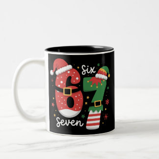 Taza Bicolor 67 Meme Six Seven Elf Christmas Santa Hat