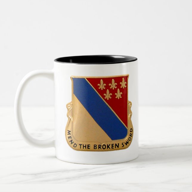 Taza Bicolor 702 Escudo de MSB (Izquierda)