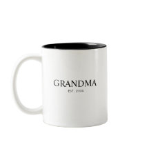 Abuela moderna elegante negra