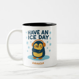Taza Bicolor Acogedor pingüino personalizado: "ten un día de hi