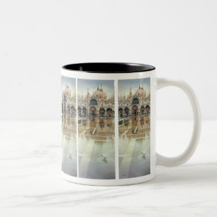 Taza Bicolor Acuarela de la arquitectura del "palacio flotante"