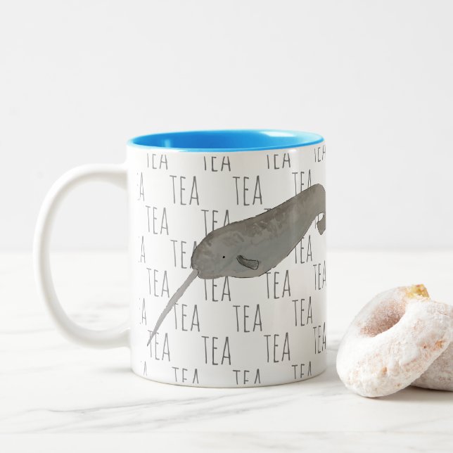 Taza Bicolor Acuarela de mamífero marino de té Narwhal (Con donut)