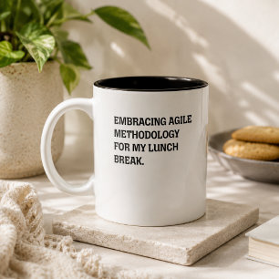 Taza Bicolor Adoptando la Metodología Ágil para Mi Descanso par