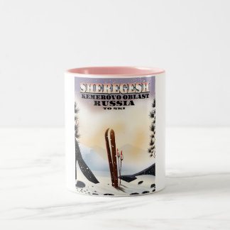 Taza Bicolor Afiche de viaje para esquiar de Sheregesh Russia.