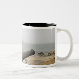 Taza Bicolor África, África Occidental, Ghana, Elmina. Cañones