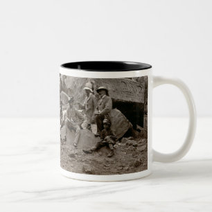 Taza Bicolor Agrupe la fotografía en el Pasillo de columnas,